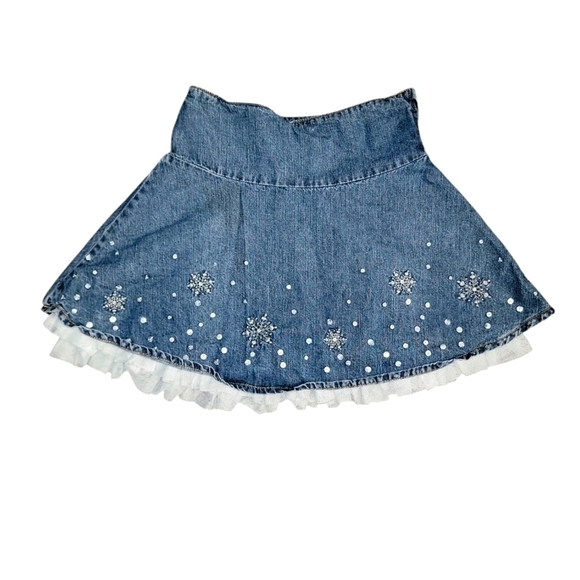 5/$10 Gymboree size 7 denim skirt, ruffle bottom, snowflakes embroidery on front - Picture 1 of 7